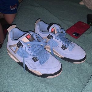 Jordan 4 University Blue